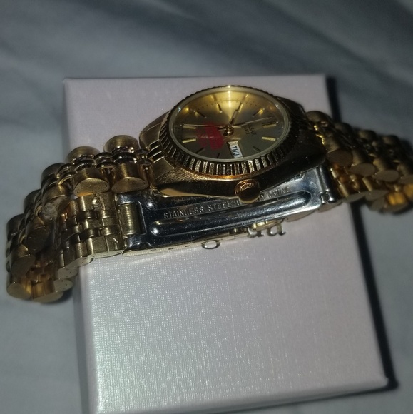 Ladies pulsar gold watch - Picture 4 of 4